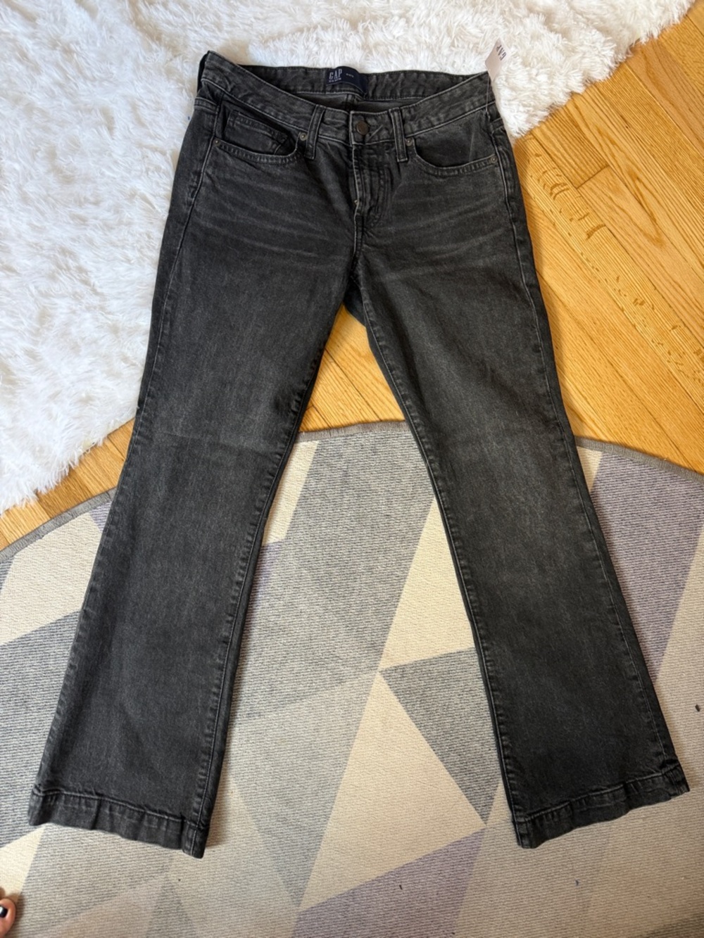 GAP Women’s Black Boot-Cut Jeans 4/27 short
